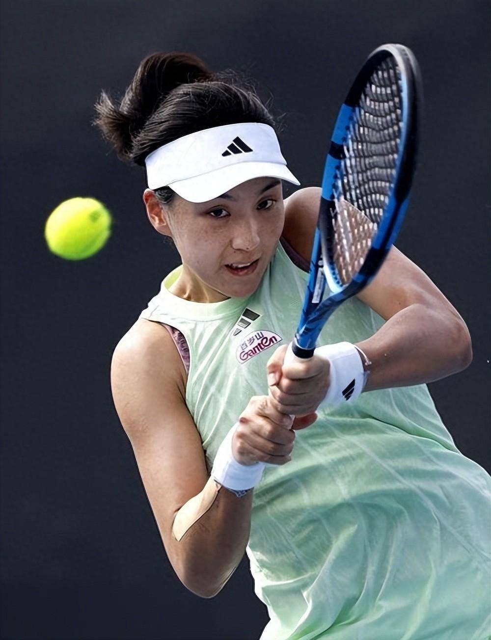 应新更衣室 应新更衣室