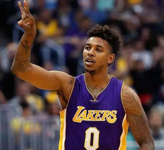 手势往往被 手势往往被